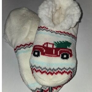 Northeast Outfitters Youth Cozy‎ Cabin Slippers Cream Christmas Truck & Tree